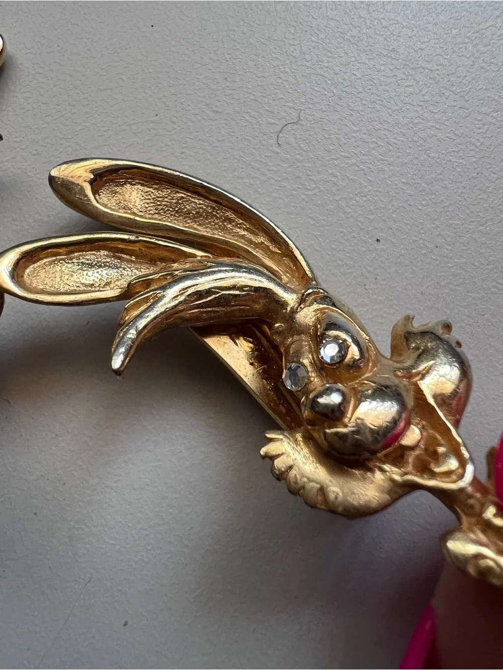 Vintage Wendy Gell Disney Amblin Gold Plated Roger Rabbit Brooch and Earrings